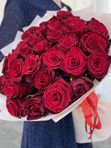 30 red roses