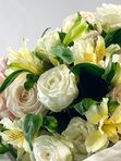 Bombastiki and alstroemeria
