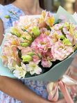 Alstroemeria with eustoma
