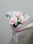 Букет-комплимент из французских роз с эвкалиптом  №14