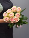 Букет из 9 нежно розовых роз (60-70 см)