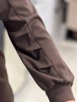 Платье женское свободного кроя с декоративной горловиной,