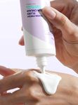 Лёгкое солнцезащитное молочко для проблемной кожи IsNtree Onion Fresh Fluid Sun Cream SPF50 PA++++