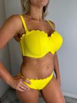 Poppy Moulded Bandeau Bikini