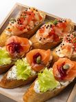 Сет брускетт с семгой и креветками