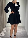 Платье школьное с белым воротничком чёрное