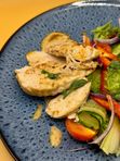 Теплый салат с куриным филе