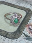 Серебряное кольцо с изумрудом