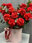 Коробка из французских роз в форме сердца