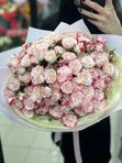 Букет розовых кустовых роз, 15 шт.