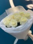 Белые эквадорские розы