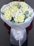 Букет белых Французских роз с хлопком