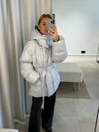 Куртка с отстежным капюшоном