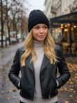 Шапка из полушерсти зимняя утепленная флисом