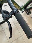 Горный велосипед SCHNELLER ORIGINAL TT401, диаметр колес 27,5", 7 скоростей, рама алюминий, цвет зеленый