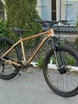 Горный велосипед SCHNELLER ORIGINAL TT401, диаметр колес 27,5", 7 скоростей, рама алюминий, цвет золотой