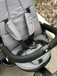 Трехколесный велосипед с родительской ручкой и поворотным сиденьем Luxmom 3001, Серый + подстаканник и сумка
