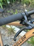 Горный велосипед SCHNELLER ORIGINAL TT401, диаметр колес 27,5", 7 скоростей, рама алюминий, цвет золотой