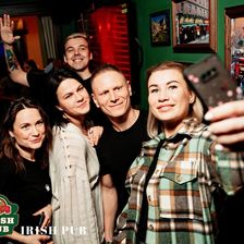 IRISH PUB