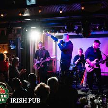 IRISH PUB