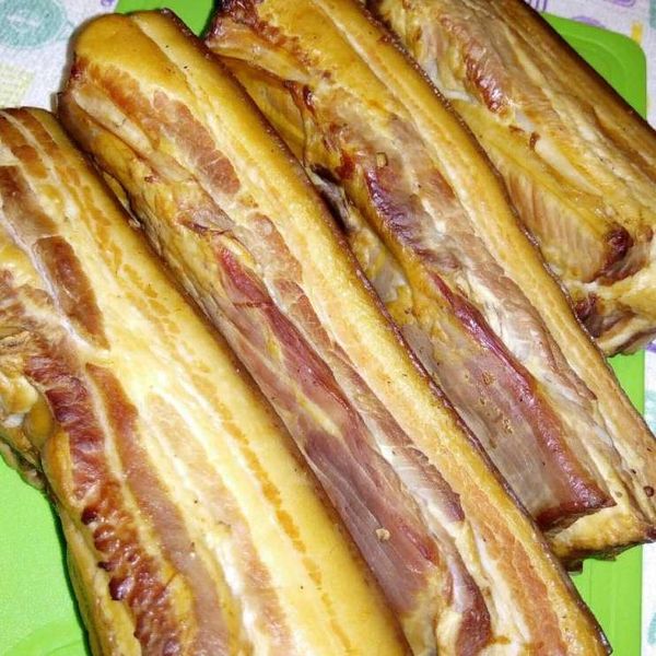Order Грудинка свиная копченая in Мясной Ряд