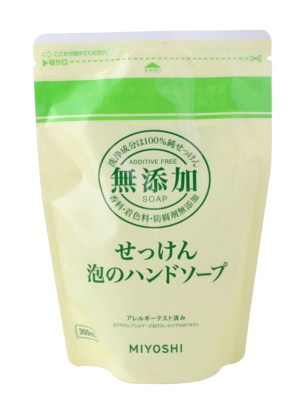 Пенящееся жидкое мыло для рук на основе натуральных компонентов.  MIYOSHI