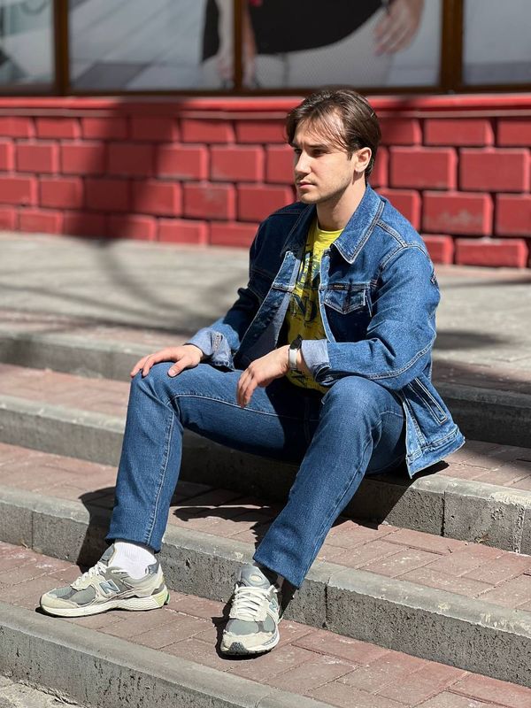 Джинсы