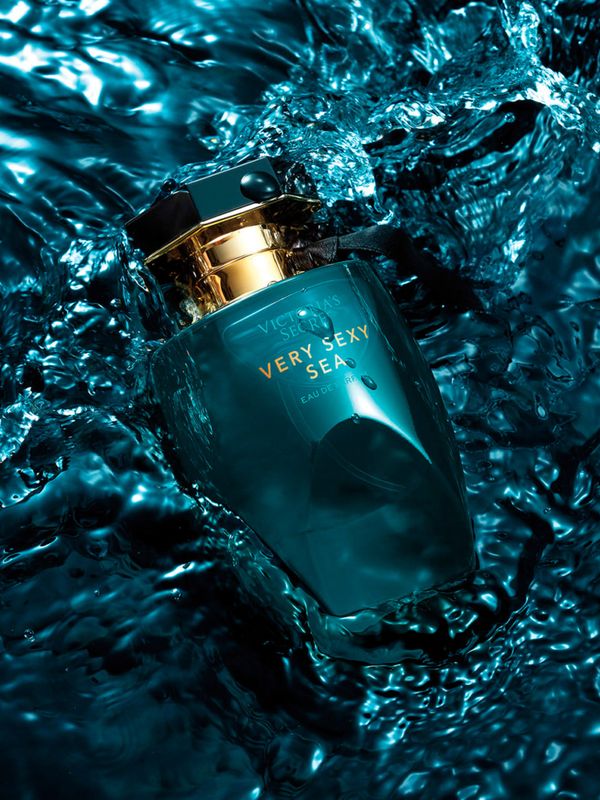 V-024 По мотивам Victoria's Secret  Very Sexy Sea (women)