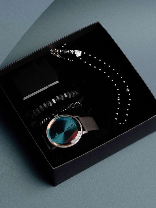 Gift Box (set ceas+brățară+brichetă)