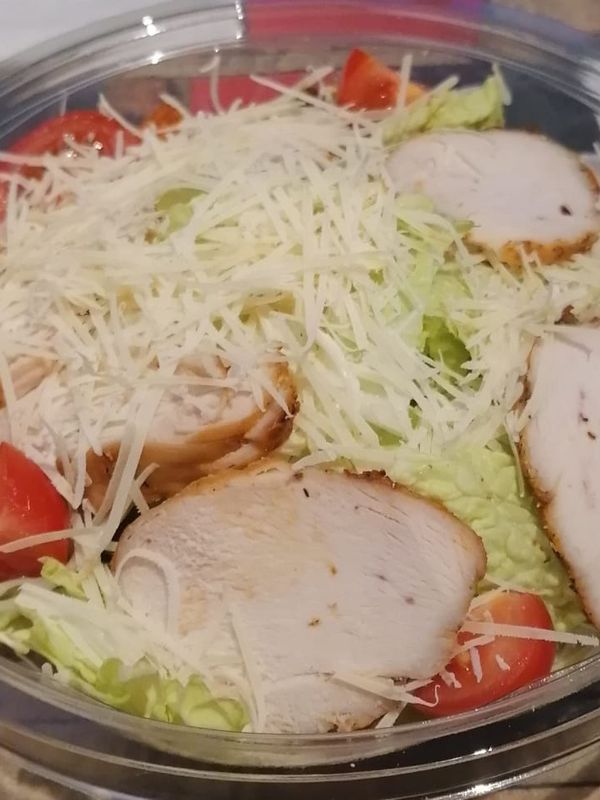 Цезарь с курицей