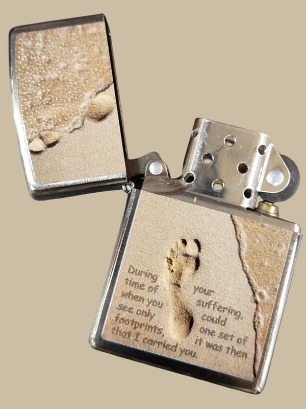 Зажигалка Zippo Отпечаток ноги на песке, Металлический абстракт, Ковбойская пара