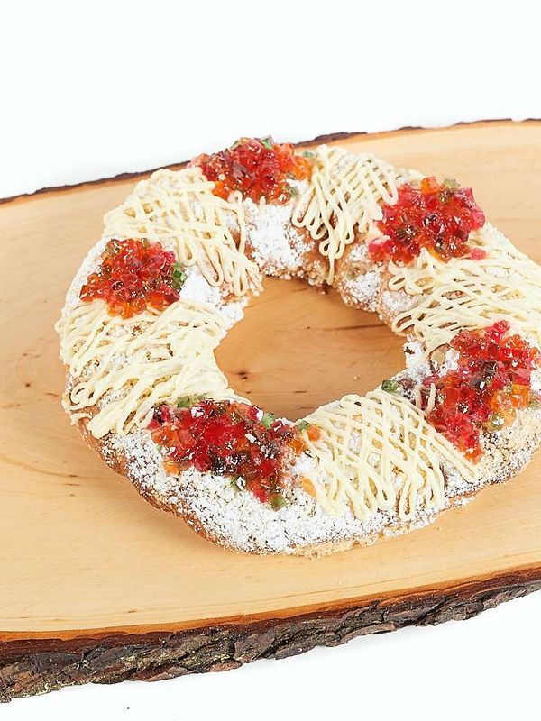 Svētku ar biezpiena rozīņu pildījumu un drumstalām