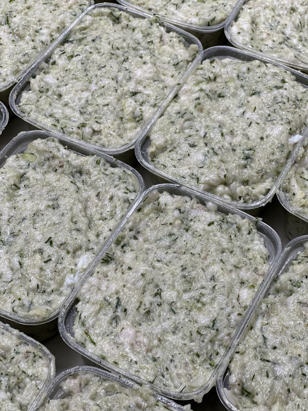 Сало Бутербродное нежное с чесноком и укропом