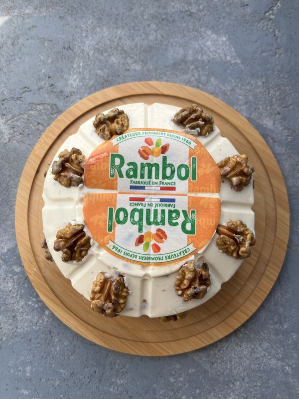 Рамболь с орехами, мягкий сыр, 100гр.
