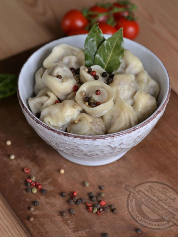 Пельмені зі свининою і курятиною