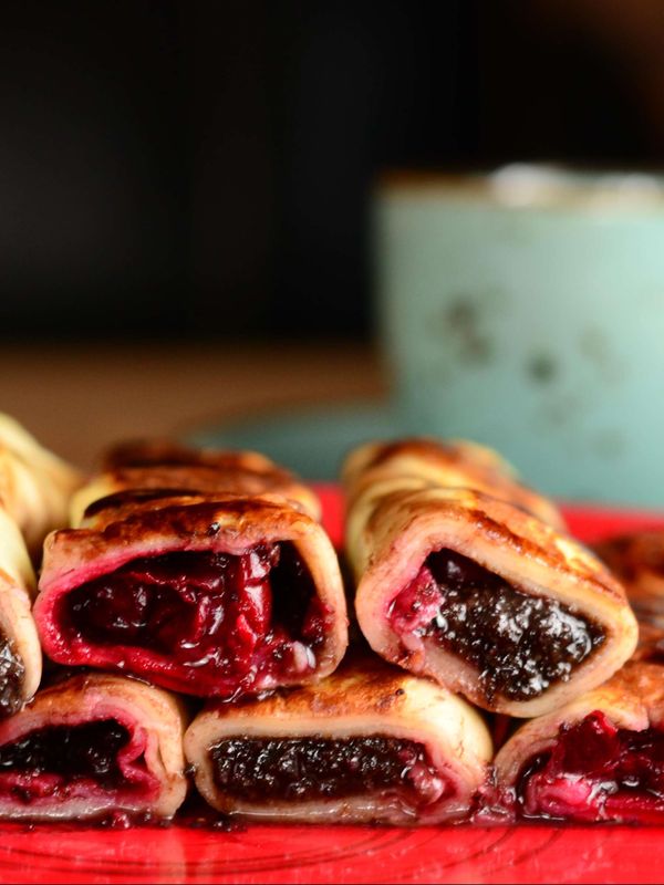 Млинці з маком та вишнею