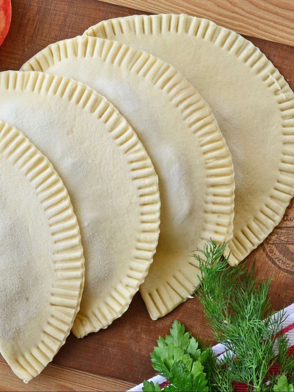 Чебуреки з капустою