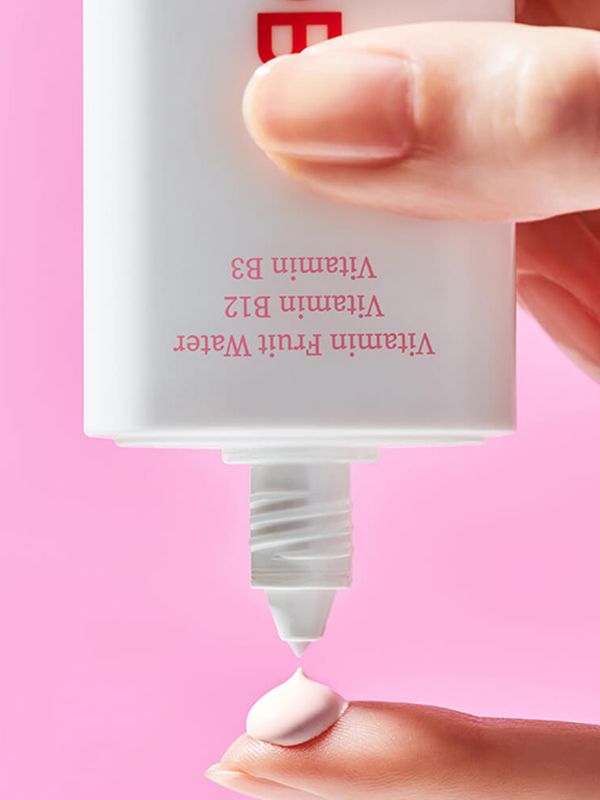 Витаминный солнцезащитный крем с тонирующим эффектом 50 мл Tocobo Vita Tone Up Sun Cream SPF50+