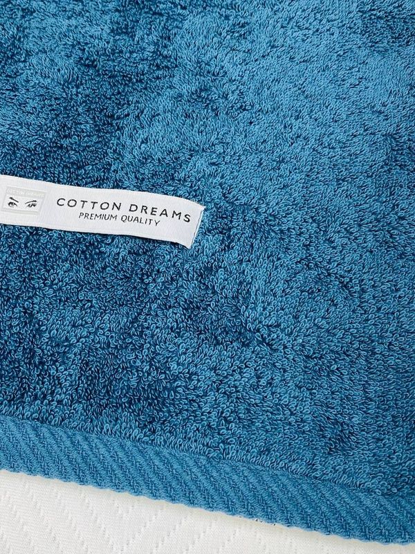 Махровое полотенце с петлёй Cotton Dreams плотностью 550 г/кв.м