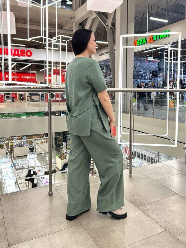 Костюм