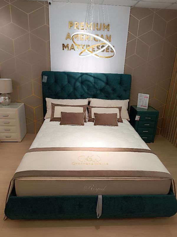 Кровать с ПМ 200*160 RICHARD GRAND Тк. Sky Velvet 42
