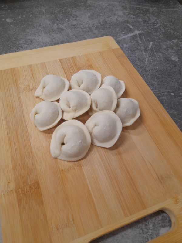 Пельмени мясные со свининой замороженные