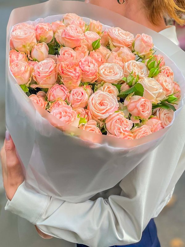 10 spray roses Madam Bombastic