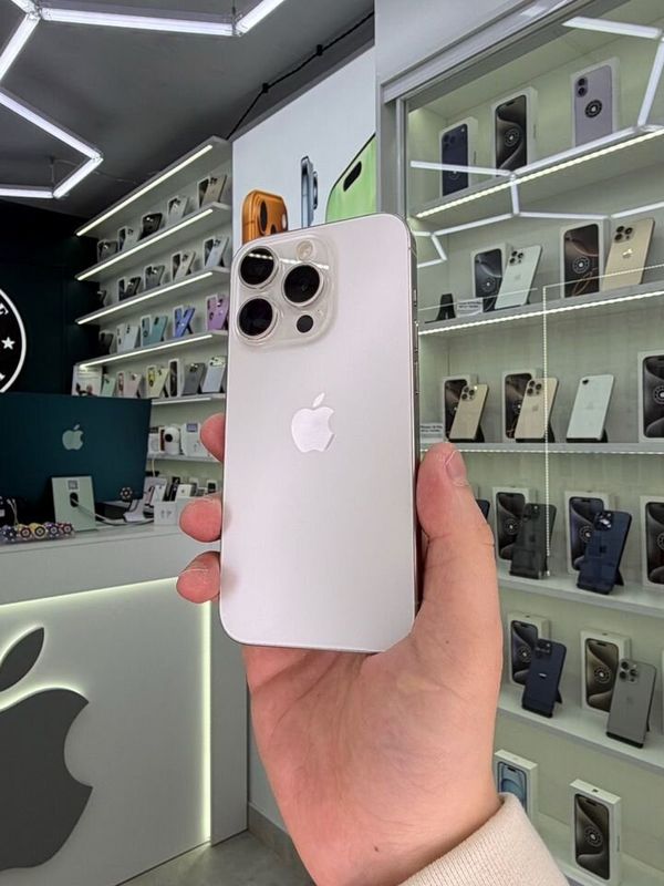 iPhone 15 Pro, 256 ГБ, SIM + eSIM б/у