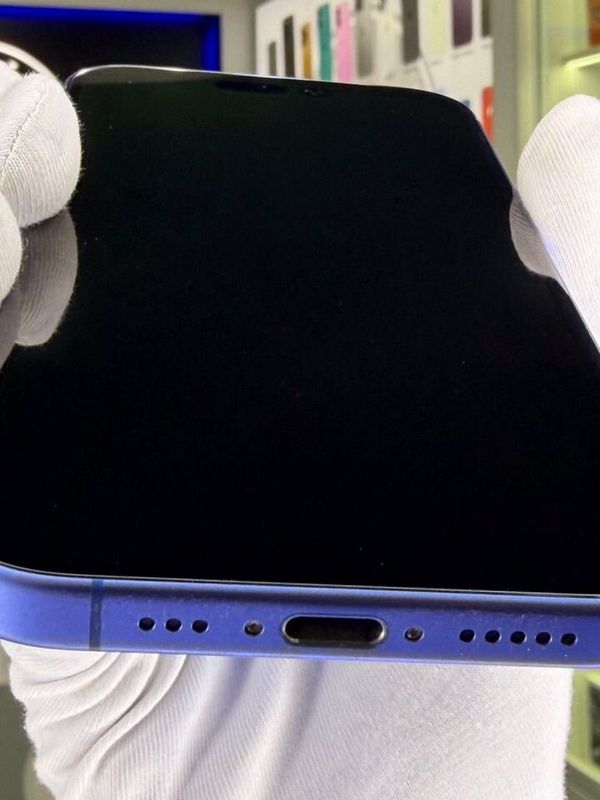 iPhone 16, 128 ГБ, SIM + eSIM, б/у