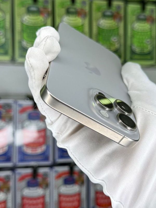 iPhone 15 Pro Max, 256 ГБ, SIM + eSIM б/у