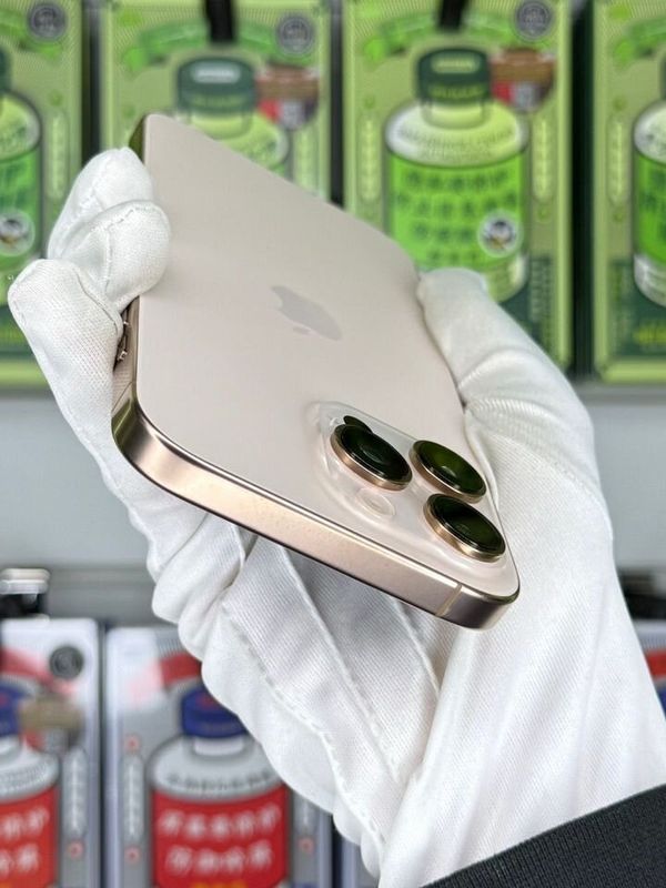 iPhone 16 Pro Max, 256 ГБ, SIM + eSIM б/у