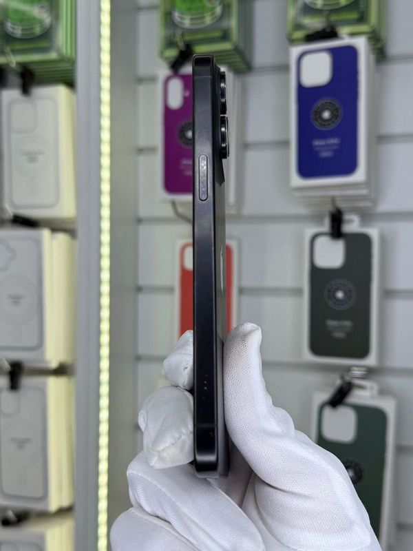 iPhone 15 Pro Max, 256 ГБ, SIM + eSIM б/у
