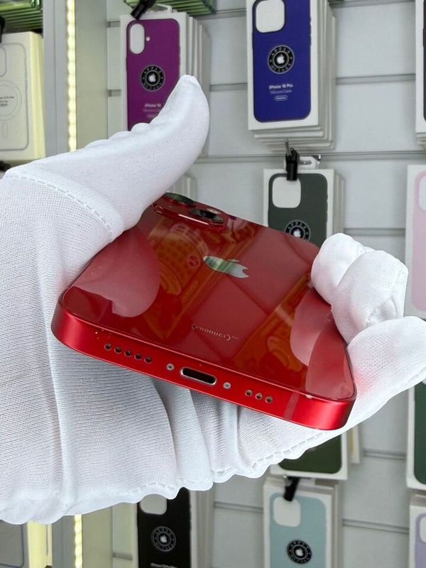 iPhone 13, 256 ГБ, SIM + eSIM б/у