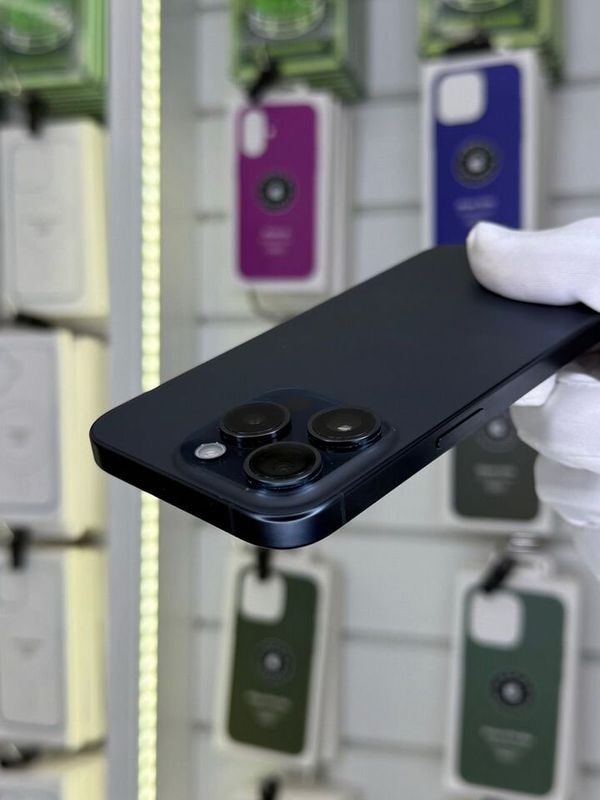 iPhone 15 Pro, 256 ГБ, SIM + eSIM б/у